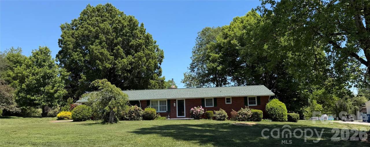76 Eastview Court - Photo 1