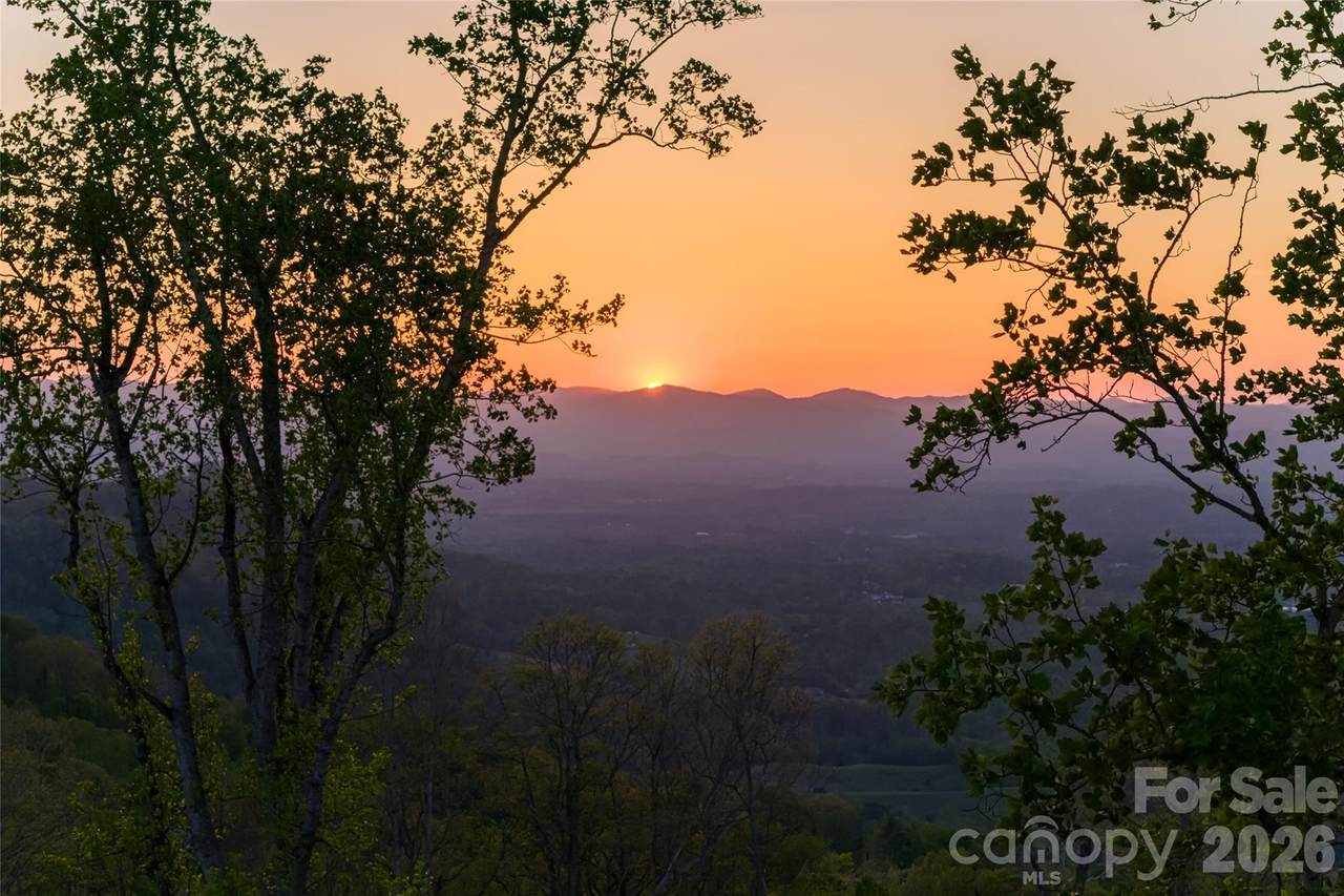 https://bt-photos.global.ssl.fastly.net/cmls/1280_boomver_2_4341858-1.jpg