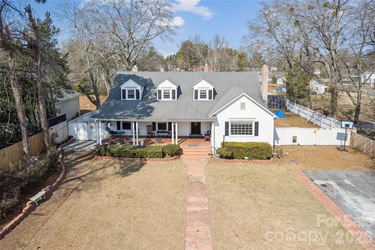 606 Mcgregor Street - Photo 1