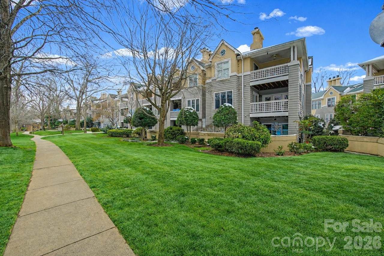 232 Queens Road - Photo 1