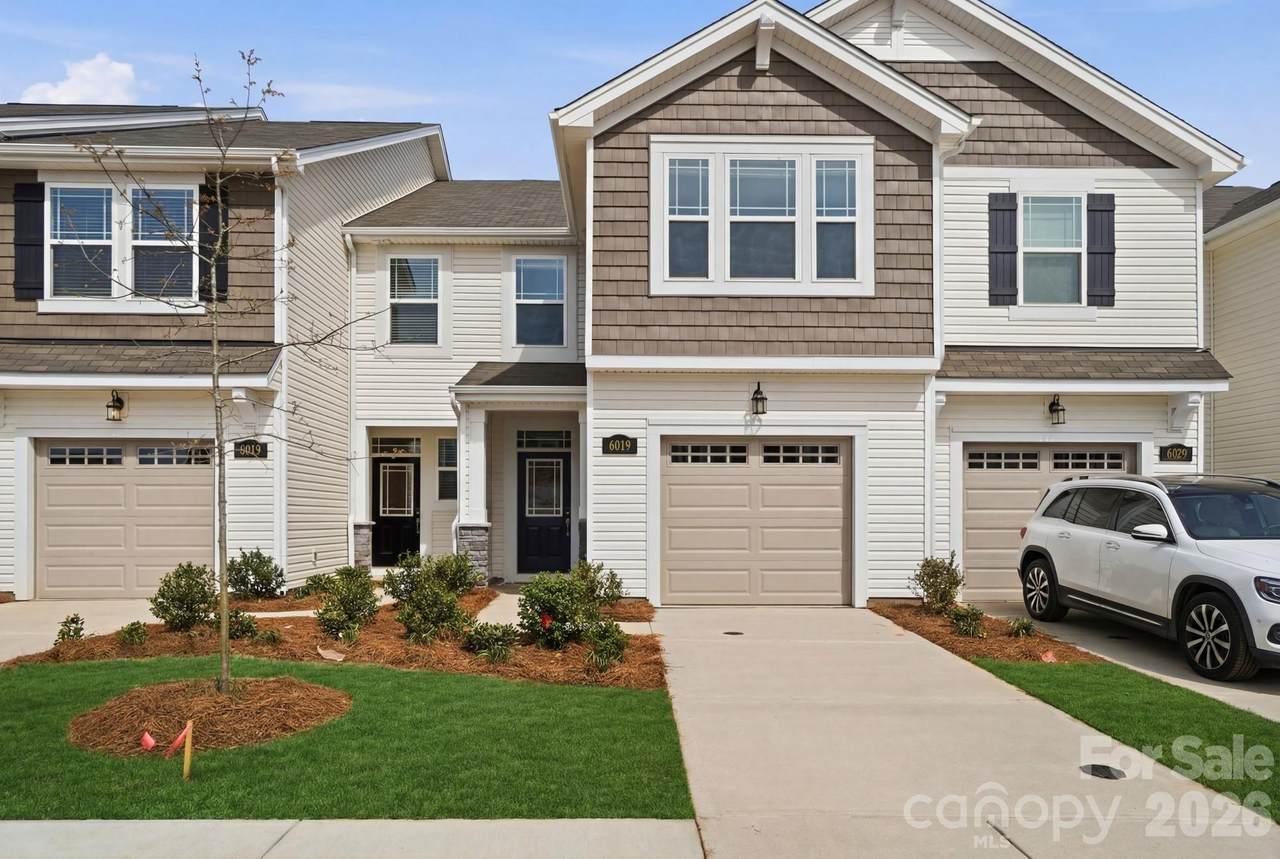 6019 Mallow Crossing Lane - Photo 1