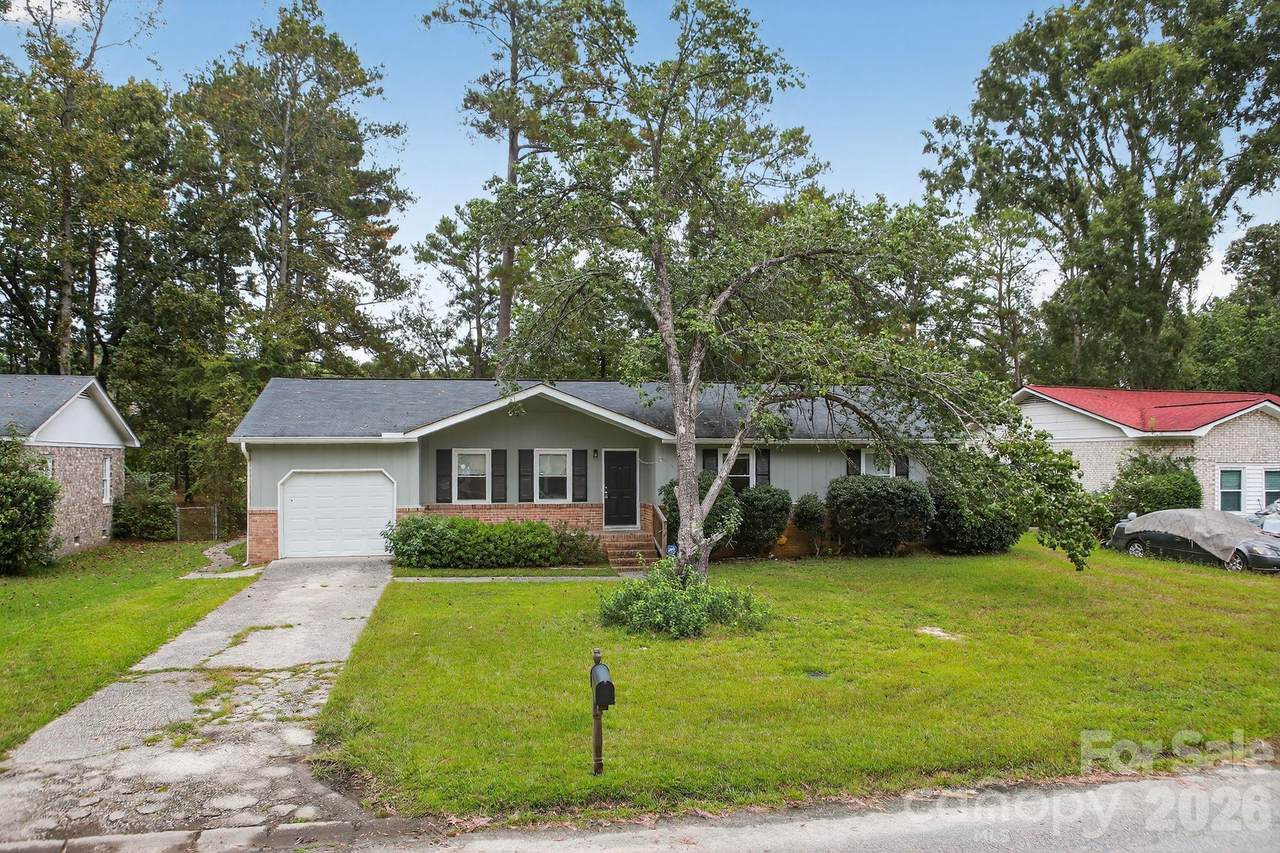 3725 Harrogate Road - Photo 1