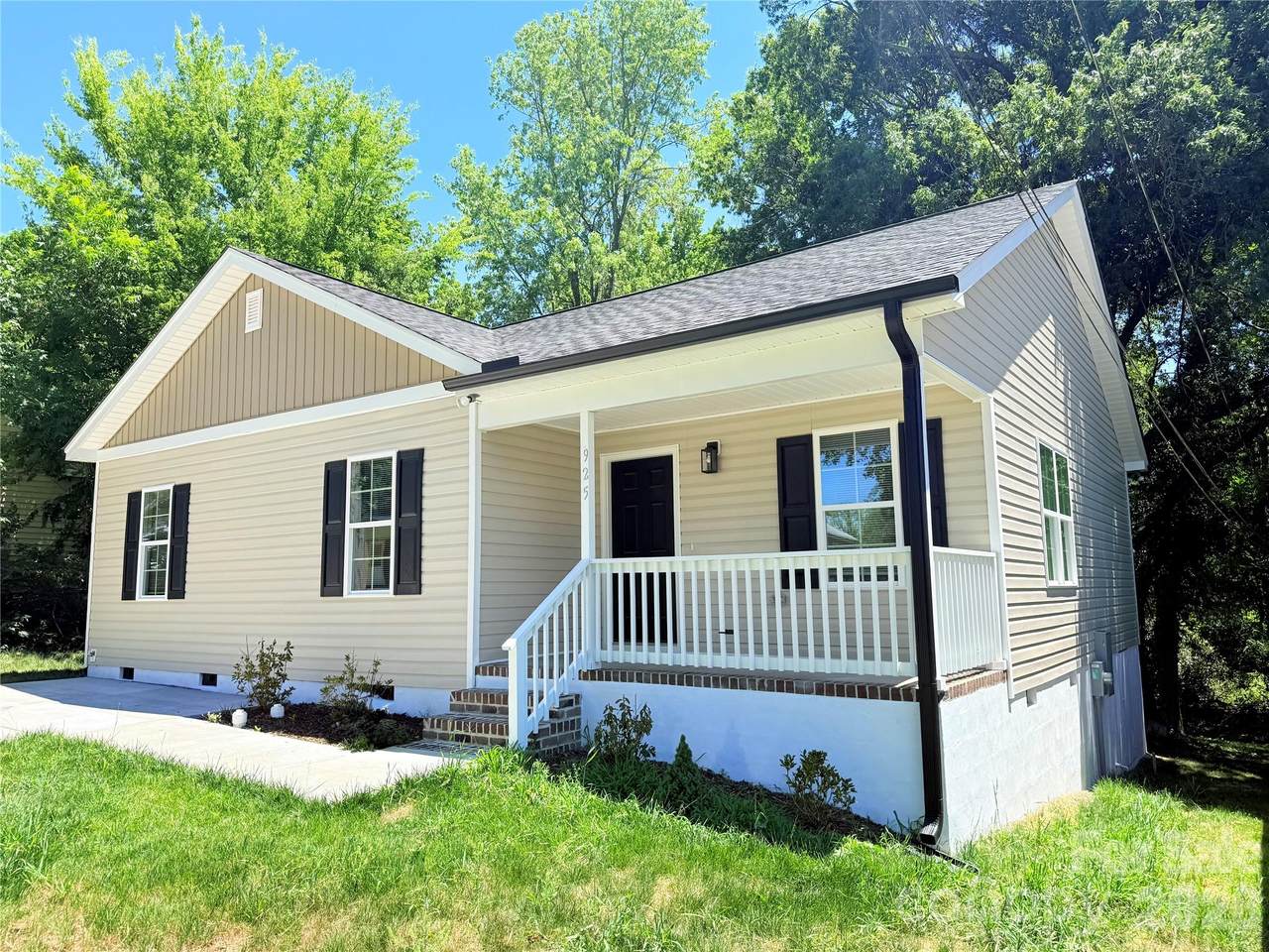 925 Randolph Street - Photo 1