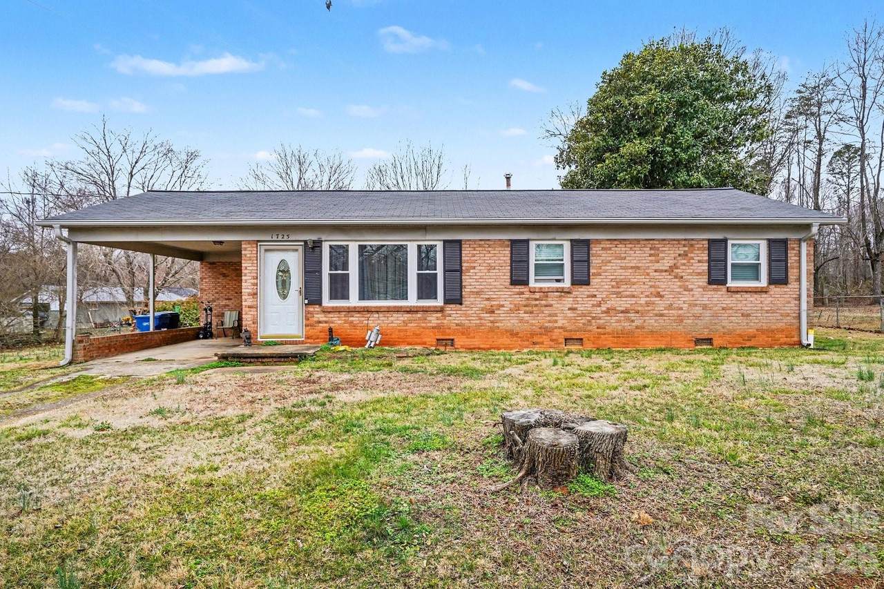 1725 26th Street - Photo 1