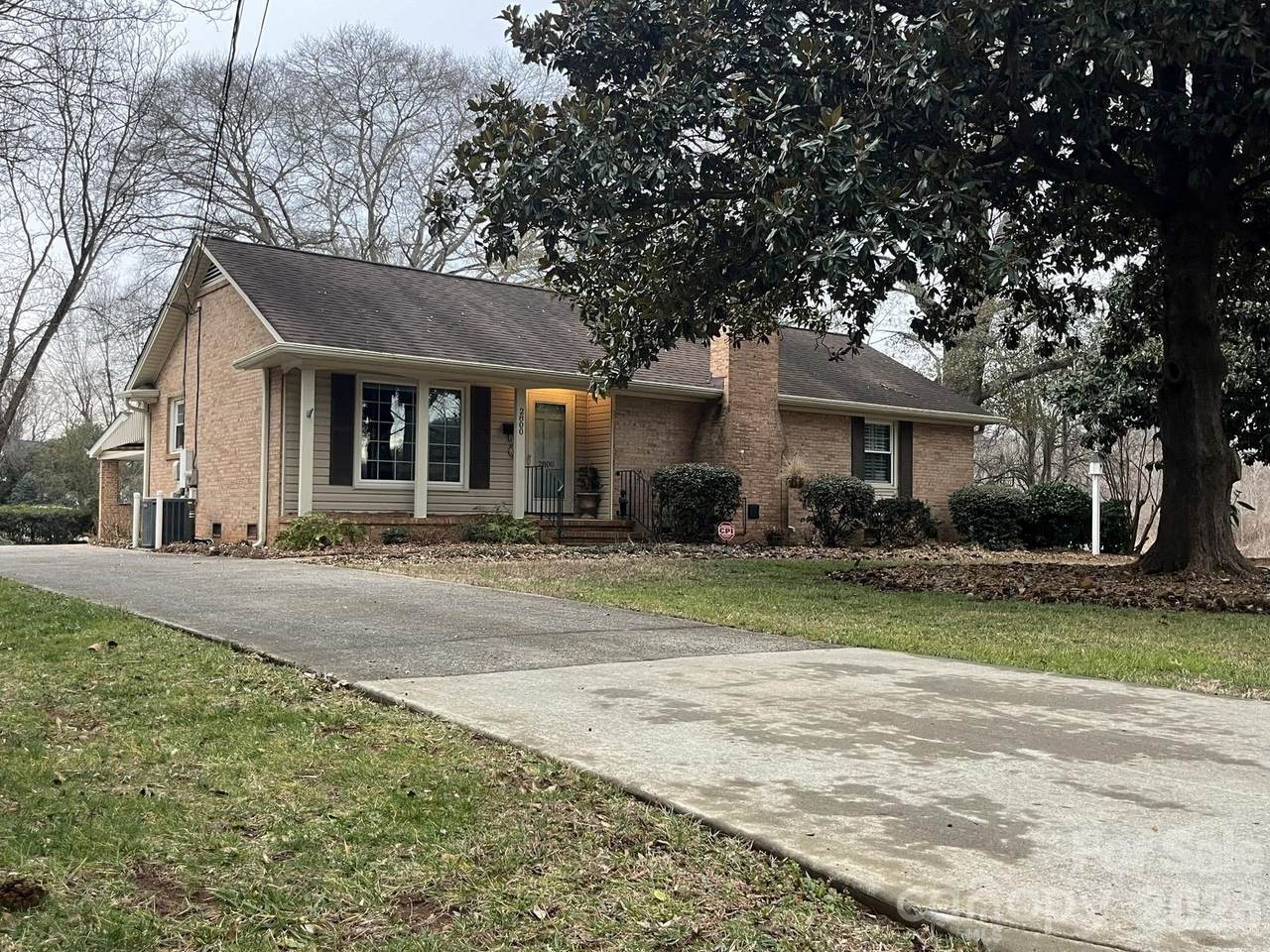 2800 Spring Valley Road - Photo 1