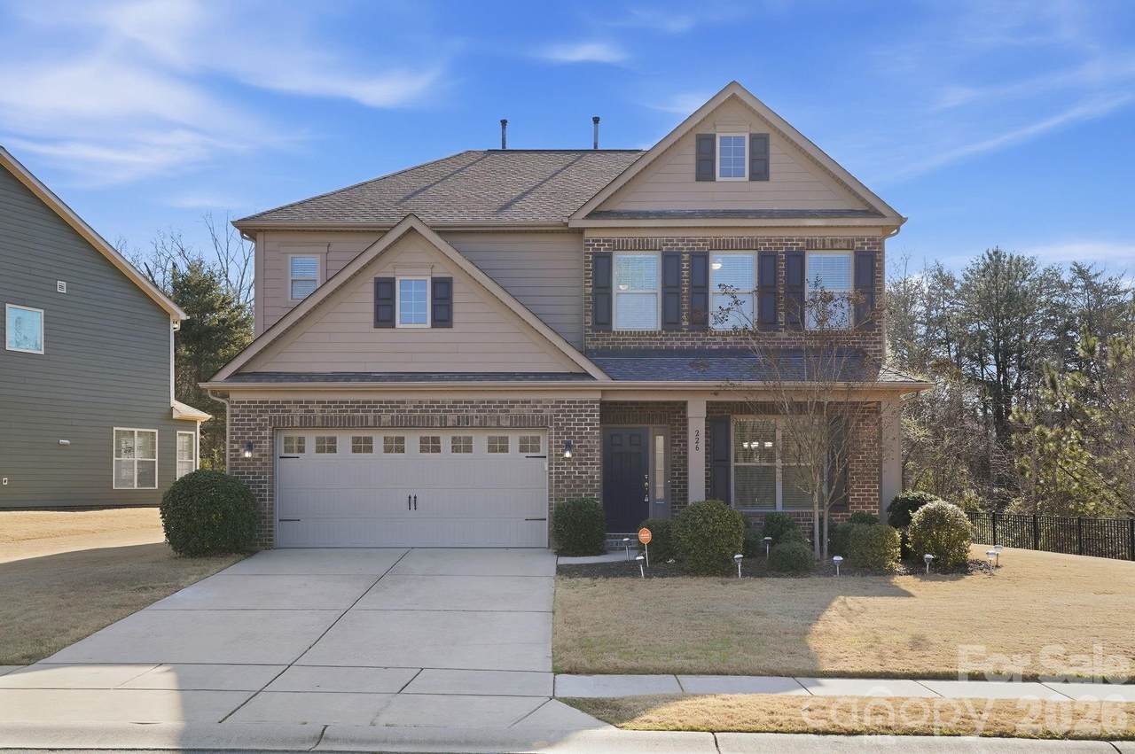 226 Hawks Creek Parkway - Photo 1