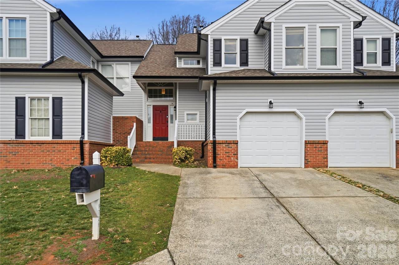 8729 Fox Chase Lane - Photo 1