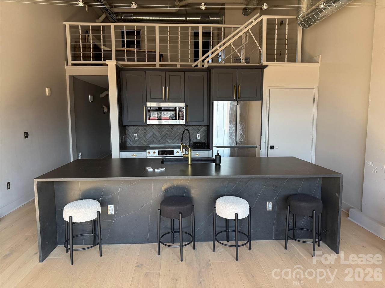 715 Graham Street - Photo 1