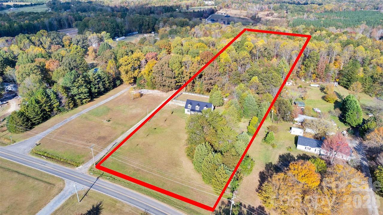 513 Weathers Creek Road - Photo 1