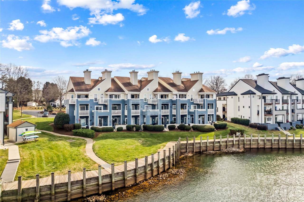 18797 Vineyard Point Lane - Photo 1