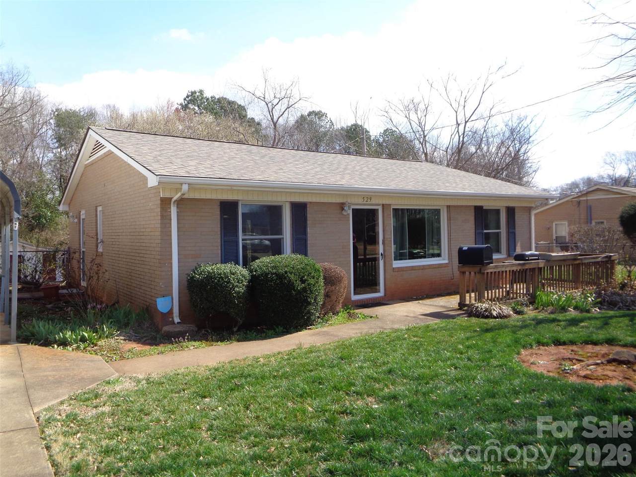 529 Harmon Street - Photo 1