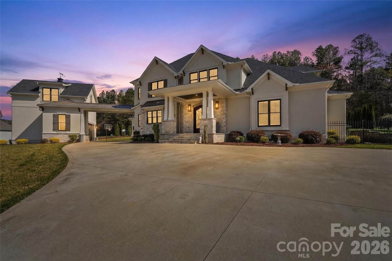 788 Pinnacle Drive - Photo 1