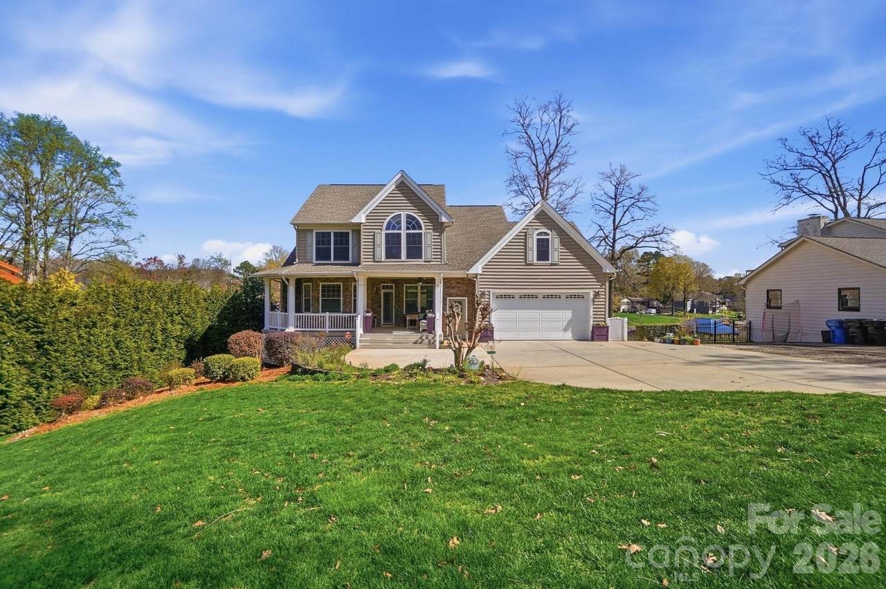 186 Hazelton Loop - Photo 1