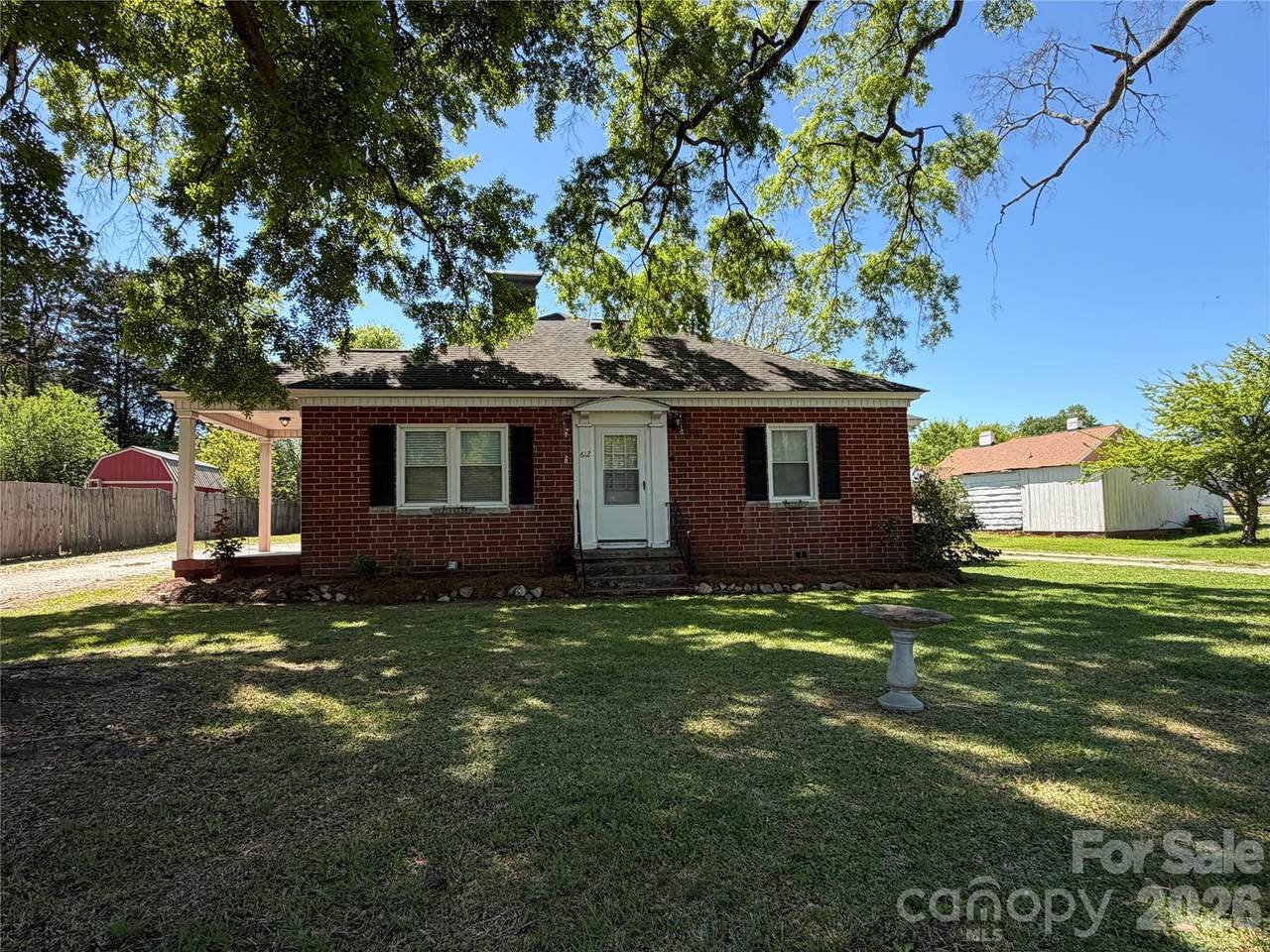 612 Ballard Street - Photo 1
