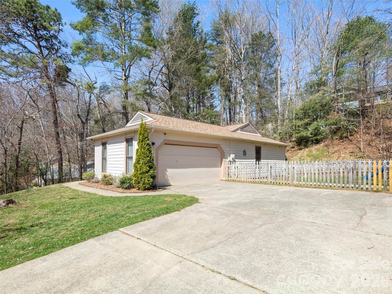 111 Averys Creek Lane - Photo 1