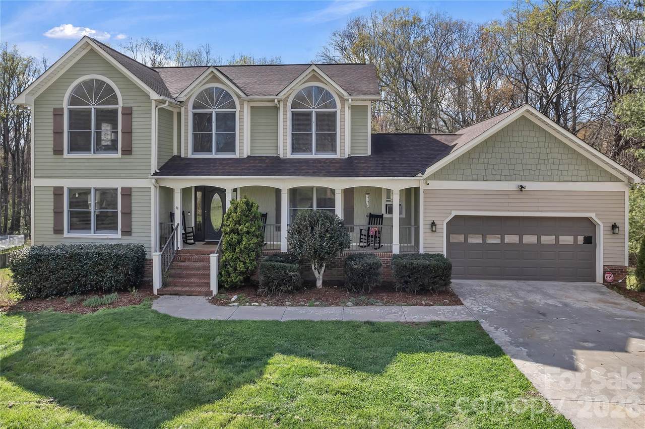120 Oak Point Drive - Photo 1