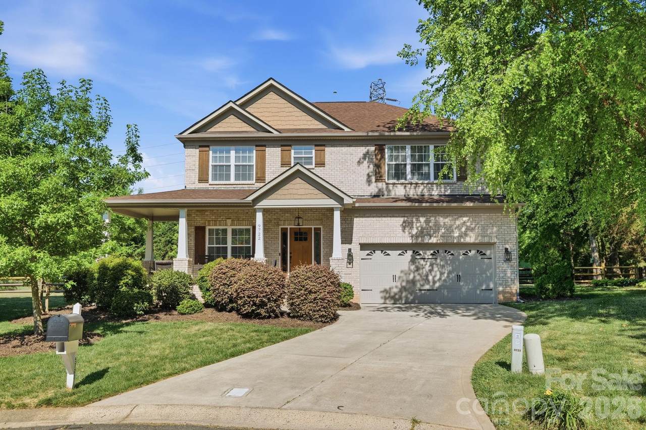 9722 Spring Crest Court - Photo 1