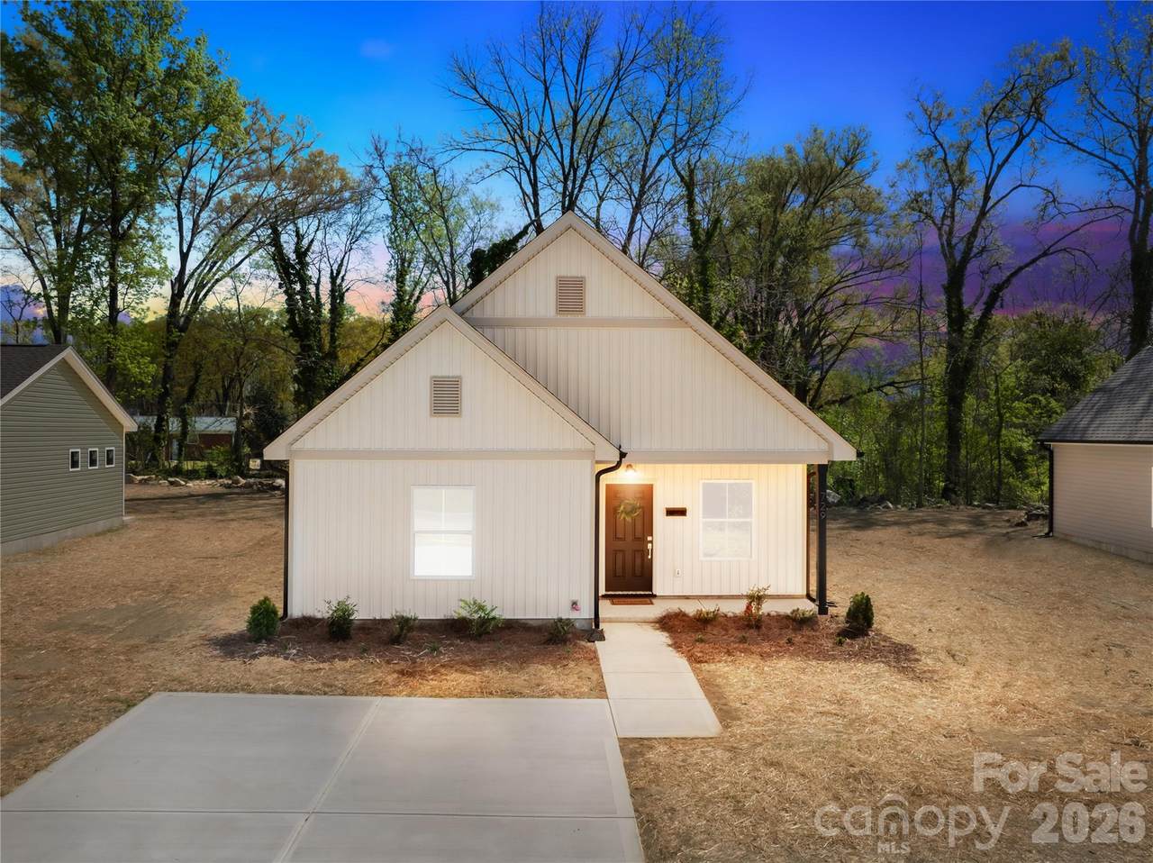 729 Clarinda Street - Photo 1