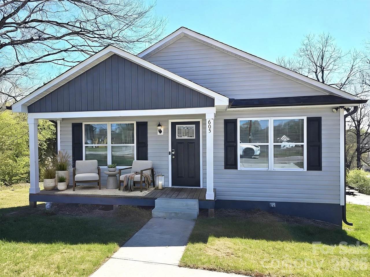 605 Frank Street - Photo 1