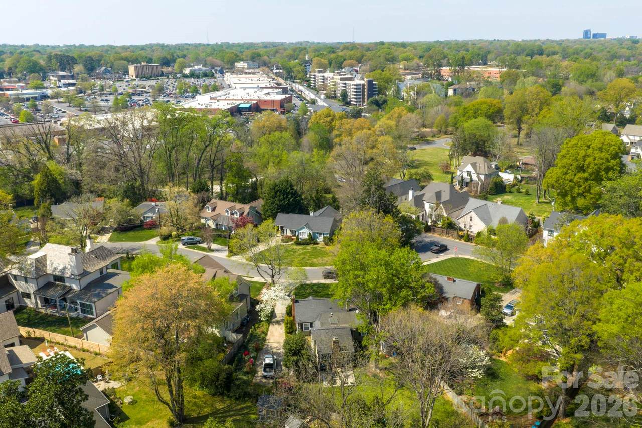 2009 Hassell Place - Photo 1