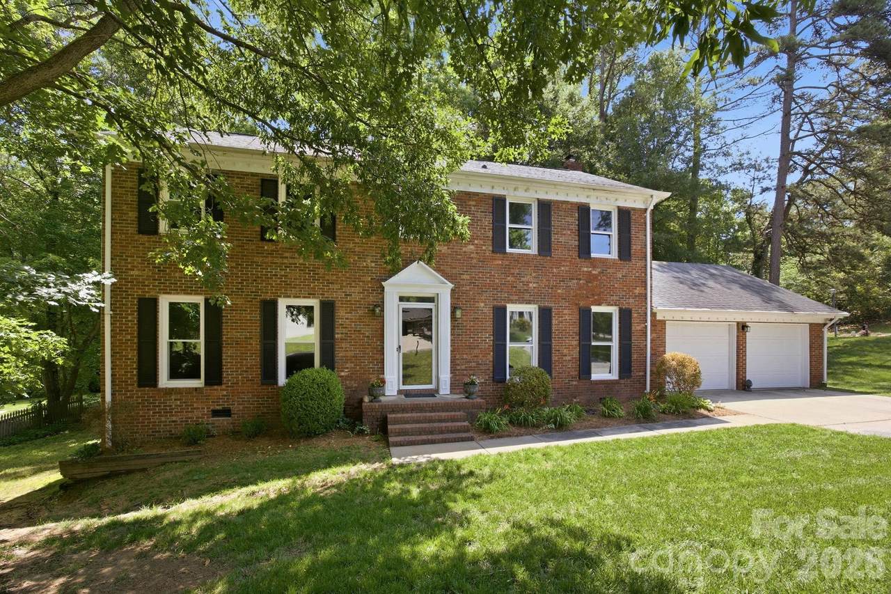 2011 Windlock Drive - Photo 1