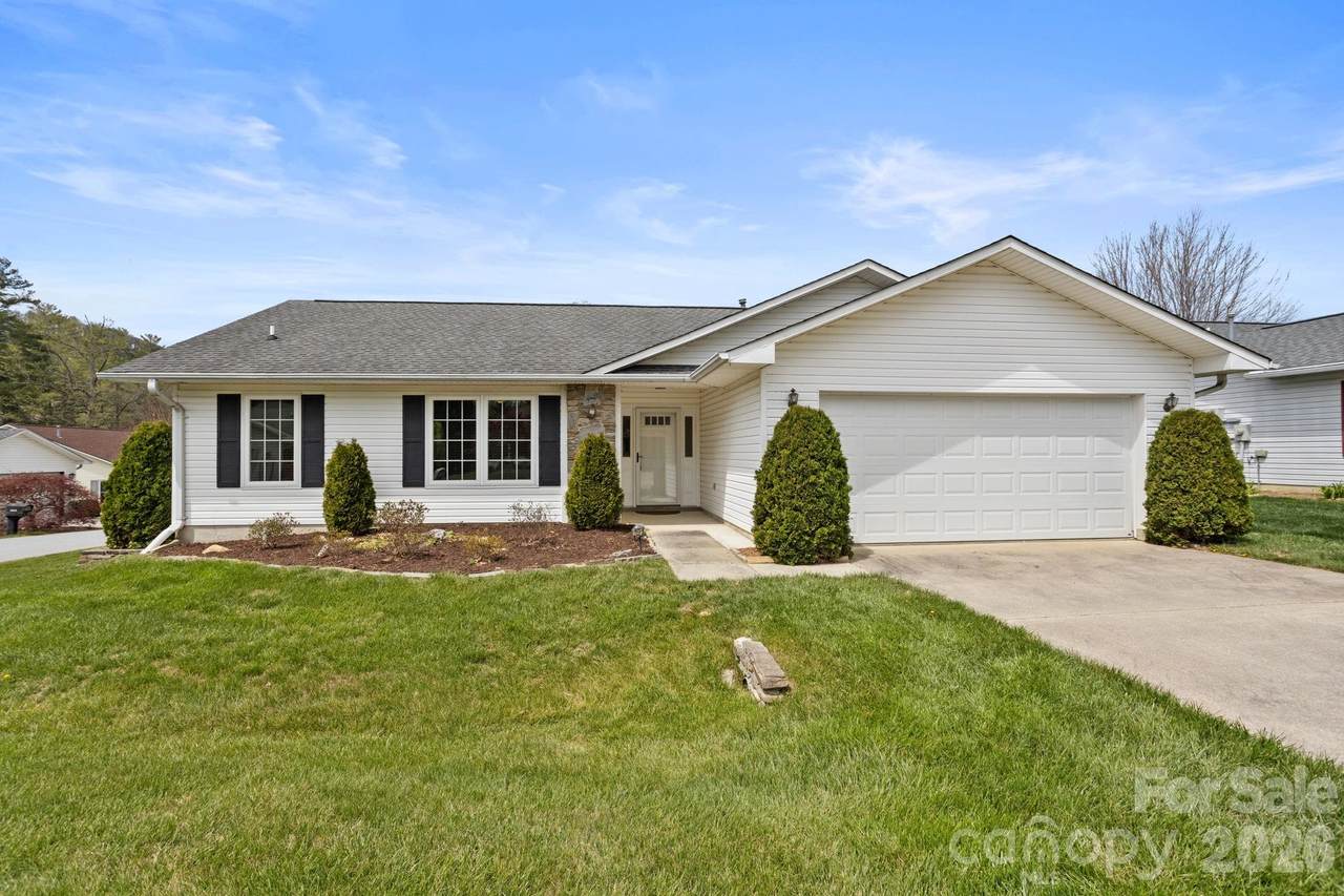 551 Woodfield Lane - Photo 1