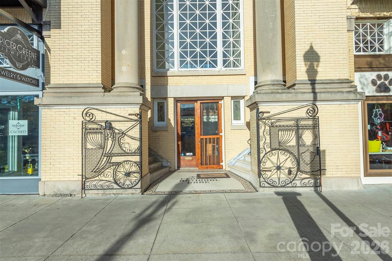 225 Main Street - Photo 1