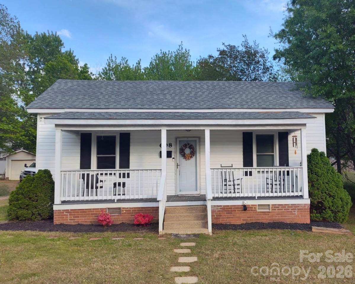 608 Poplar Avenue - Photo 1