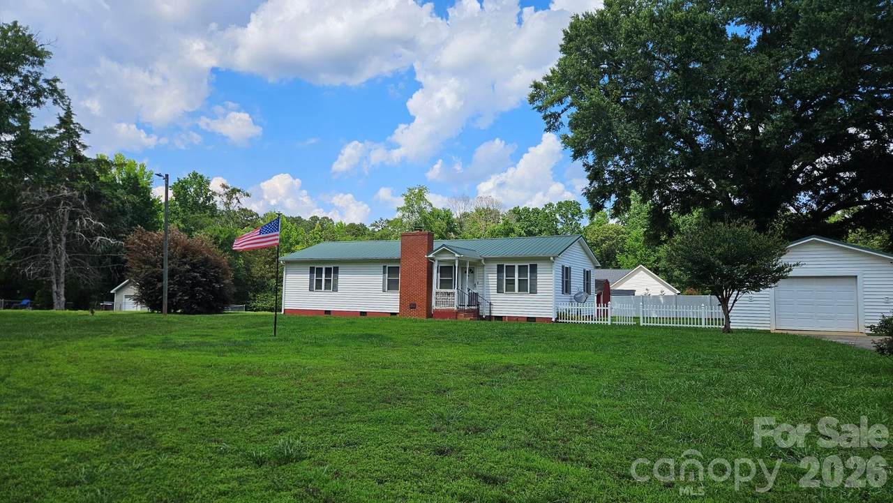 768 Peachtree Road - Photo 1