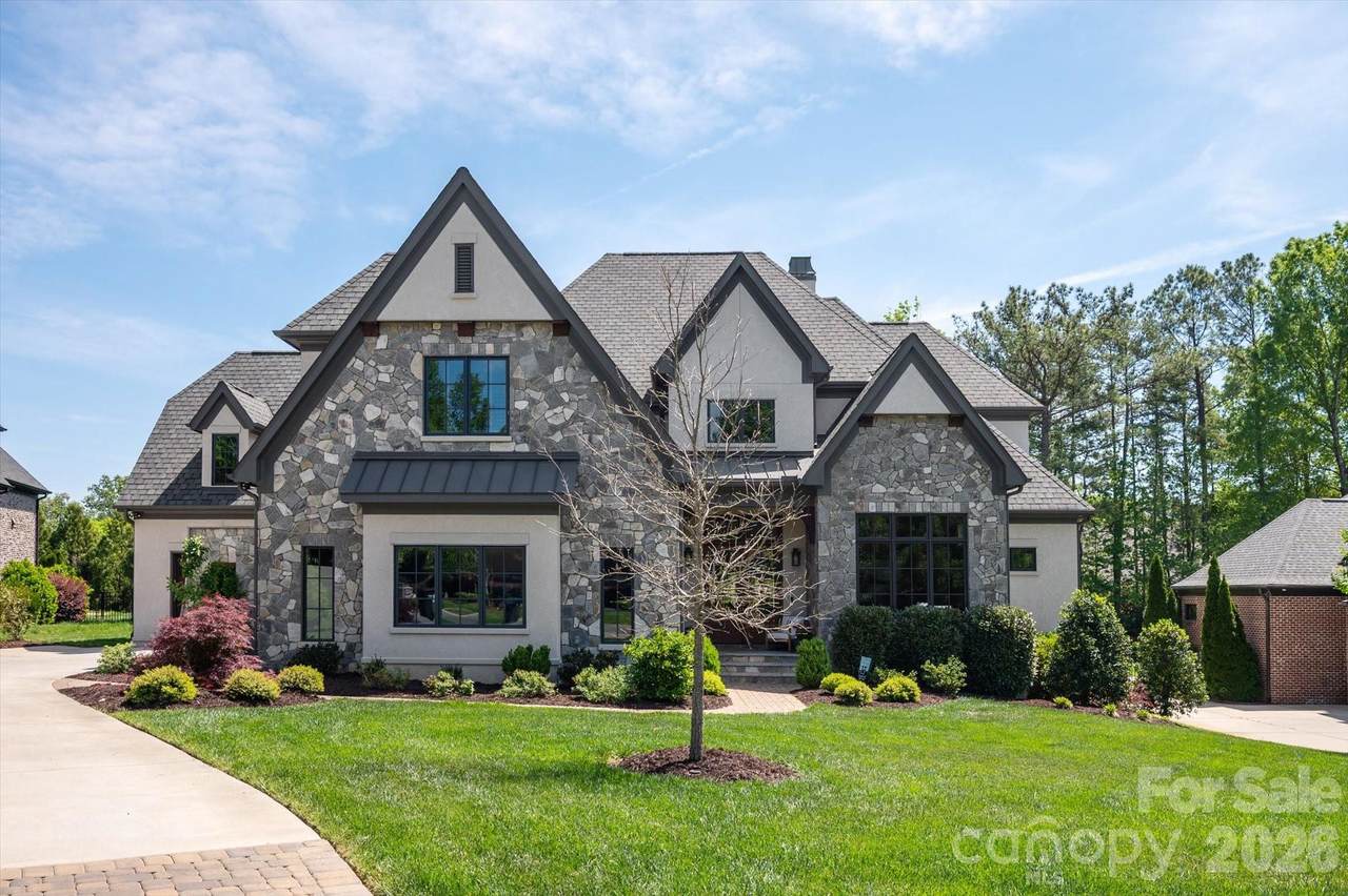 8008 Skye Lochs Drive - Photo 1