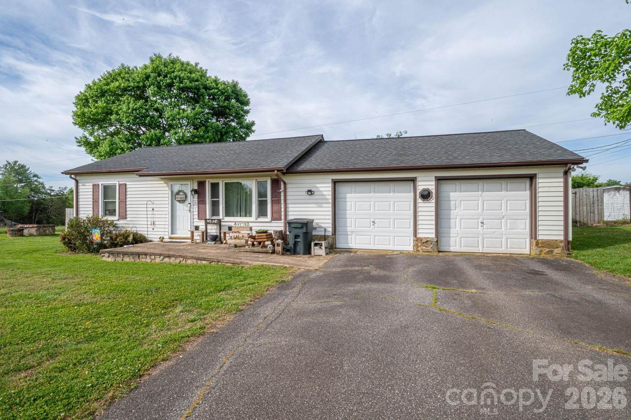 104 White Street - Photo 1