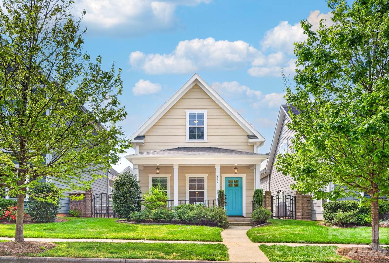 7544 Fairway Villa Circle - Photo 1