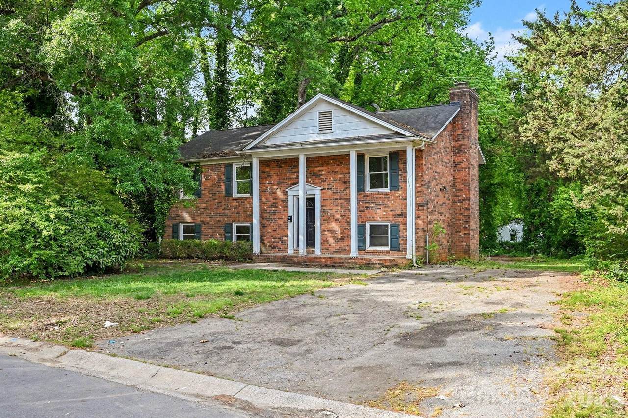 5508 Viewmont Drive - Photo 1