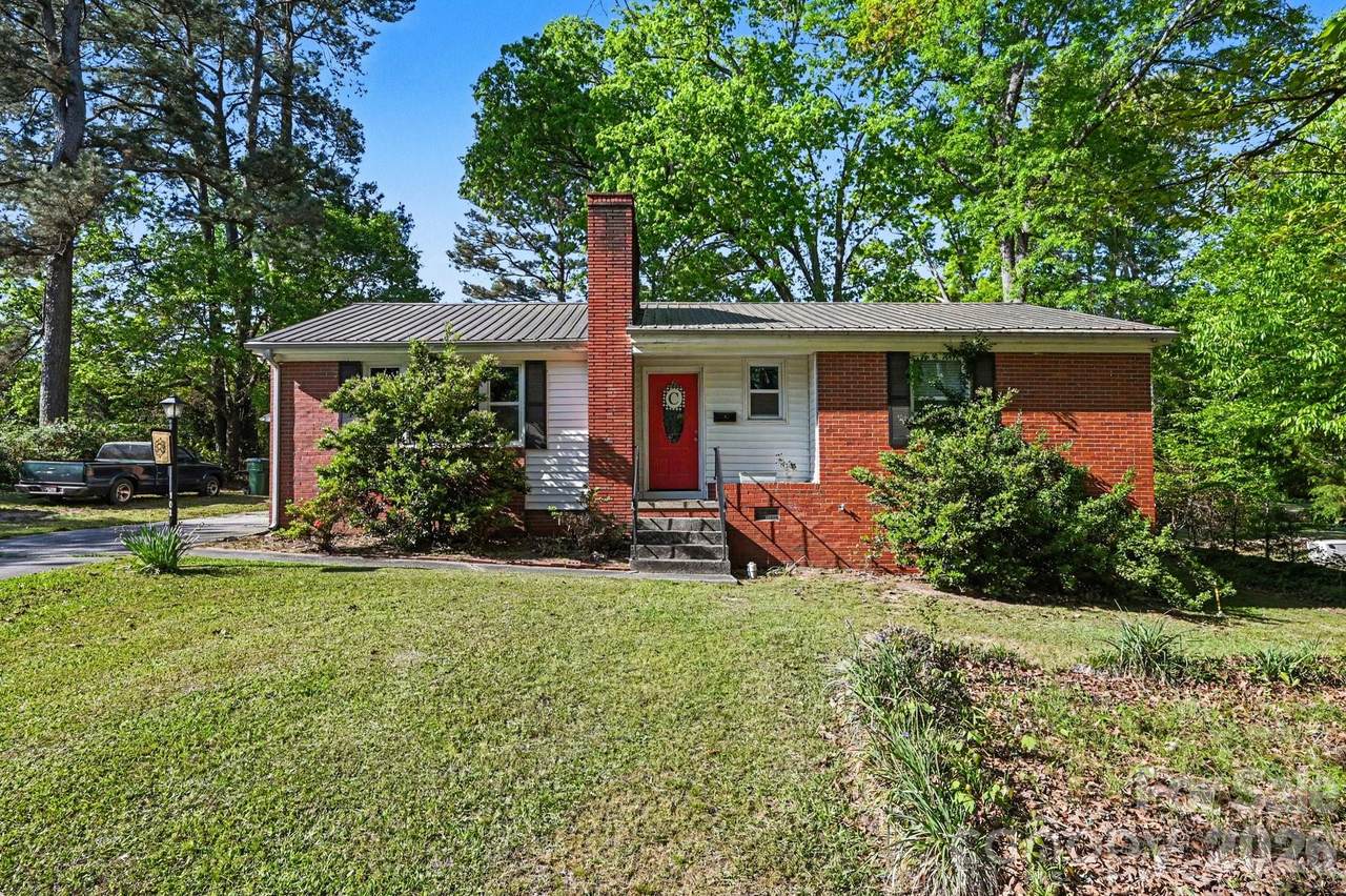 102 Azalea Road - Photo 1