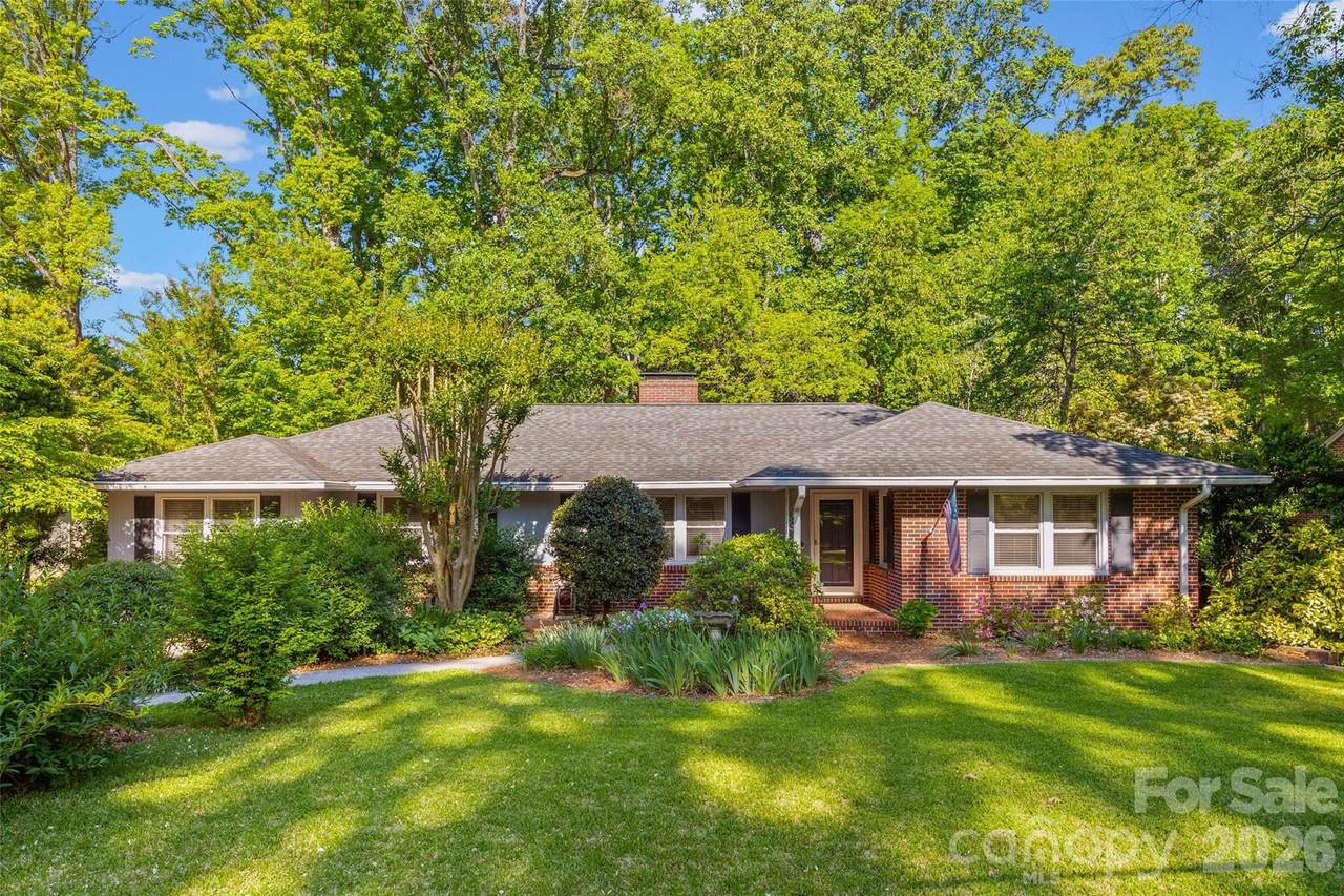 407 Pine Street - Photo 1