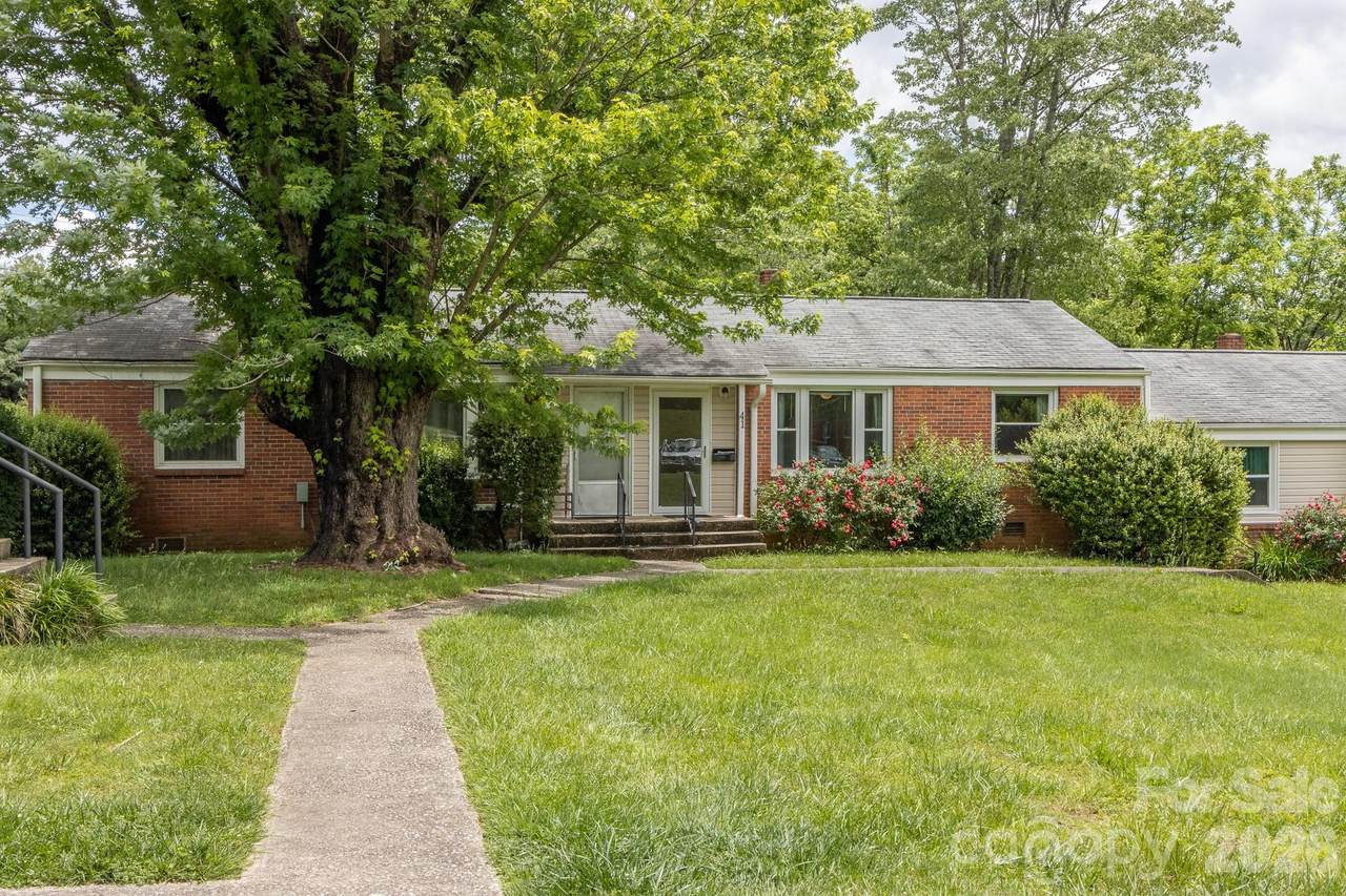41 Trowbridge Lane - Photo 1