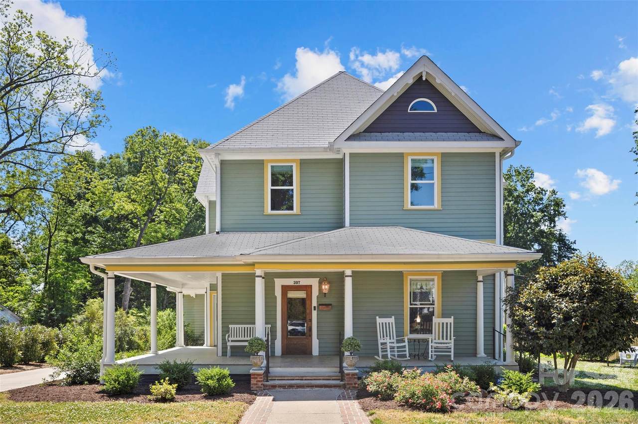 207 Academy Street - Photo 1