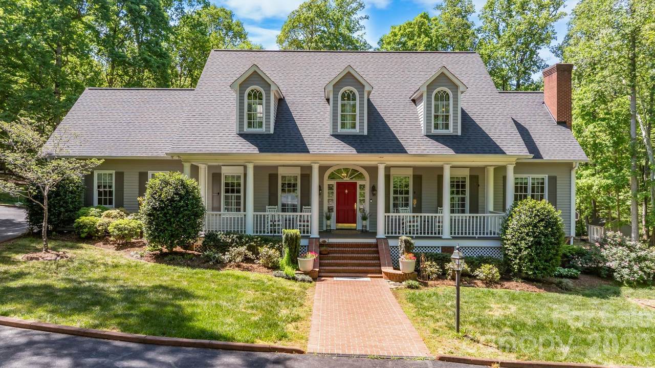 2953 Ninth Tee Drive - Photo 1