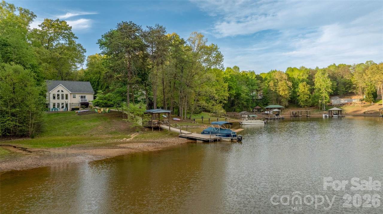 1325 Lytton Lane - Photo 1