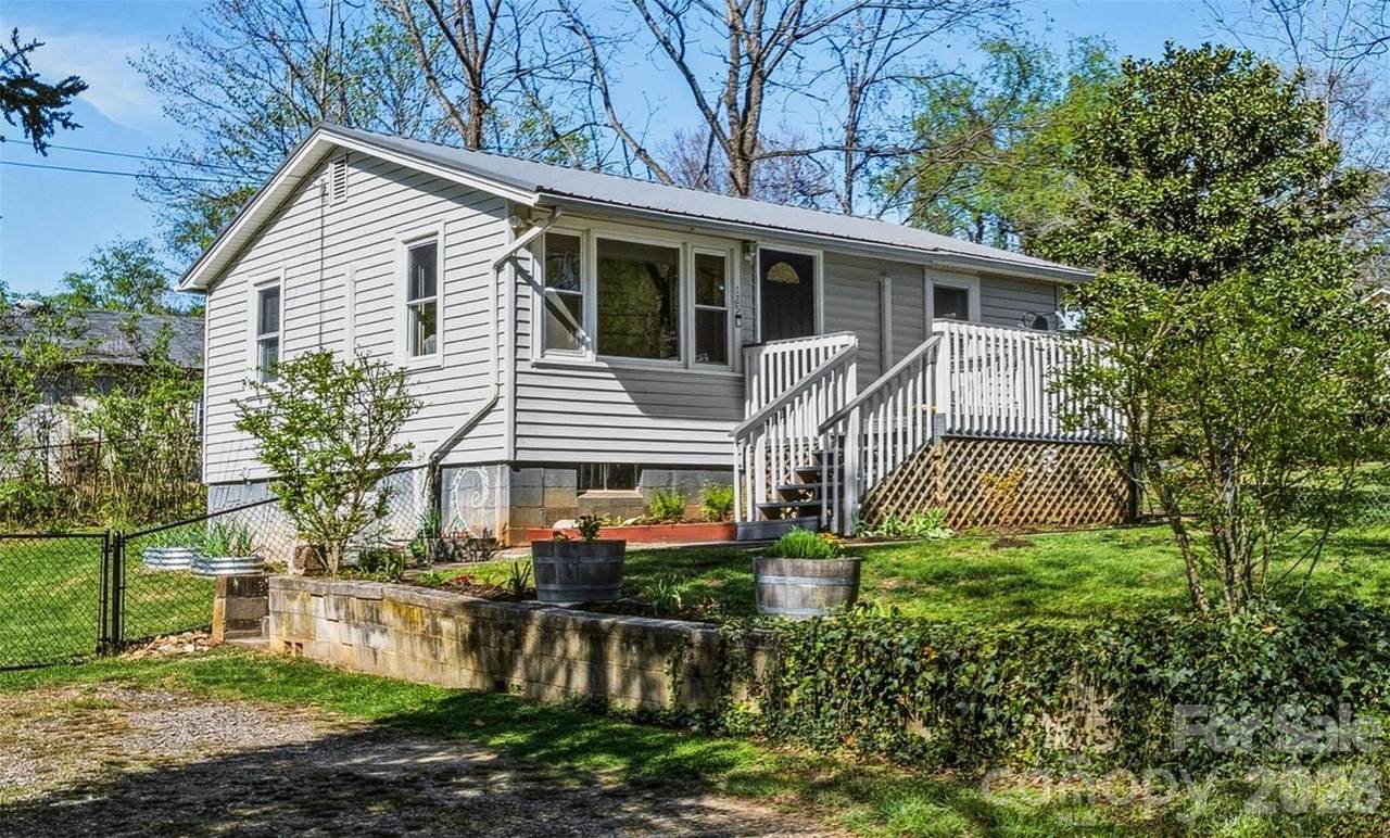 125 Lower Edgewood Road - Photo 1