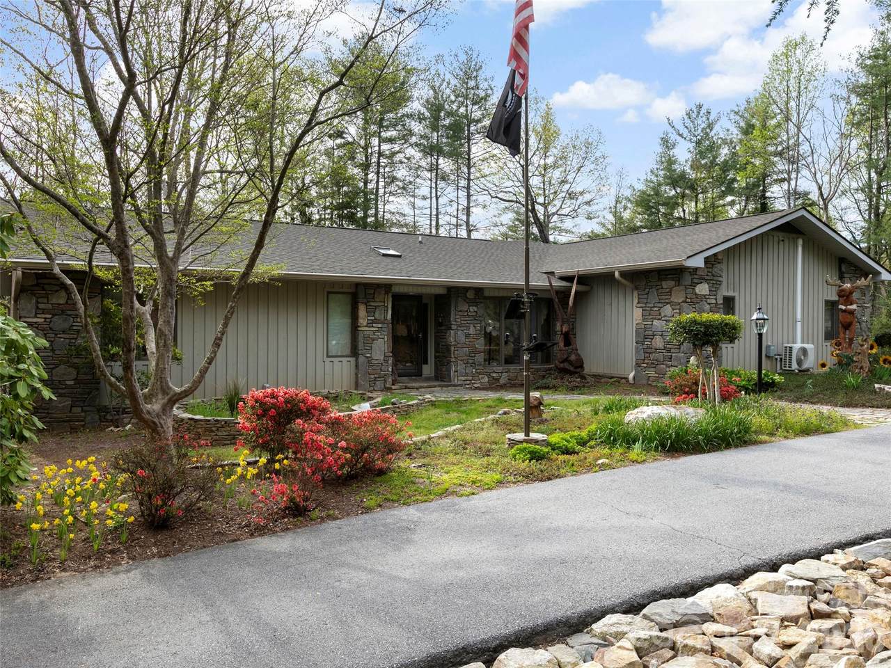 37 Hamilton Drive - Photo 1