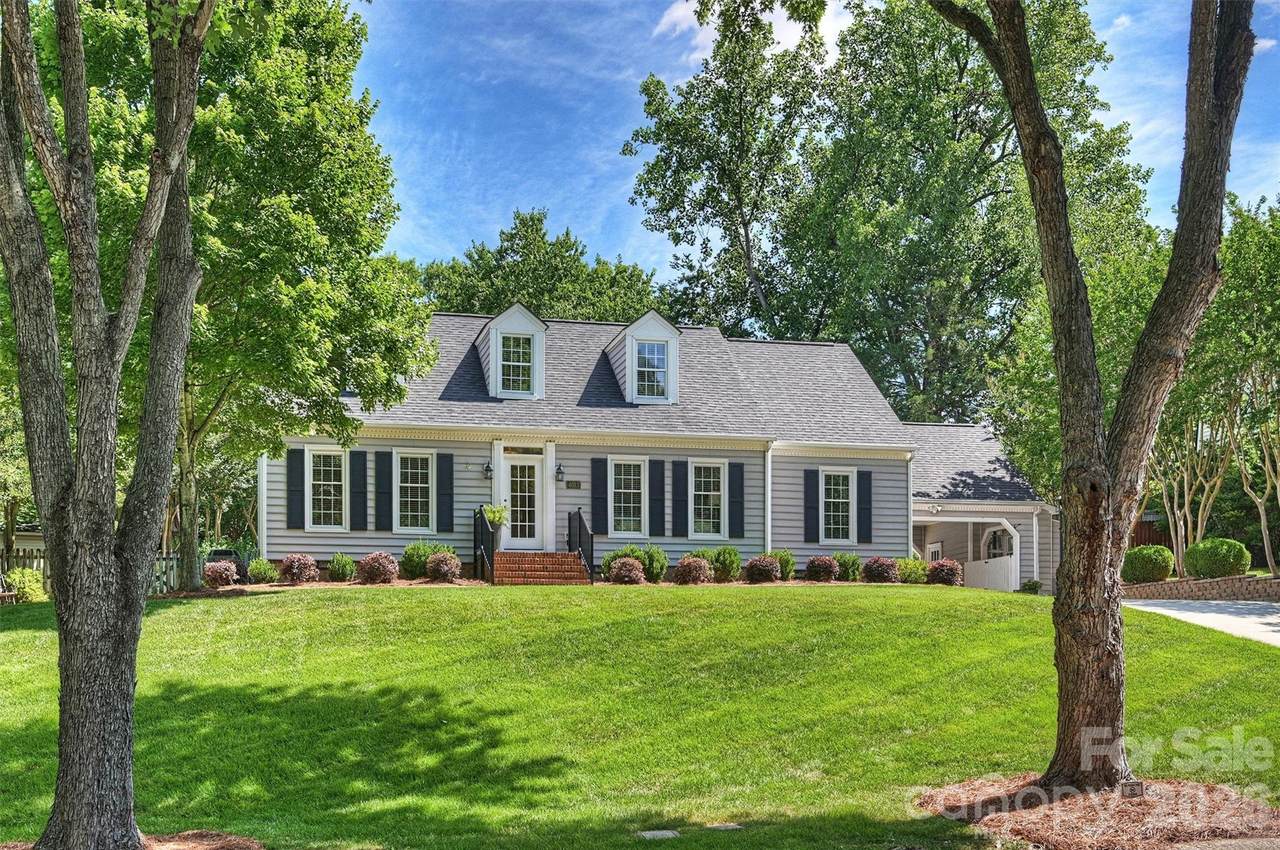 4013 Bridgewood Lane - Photo 1