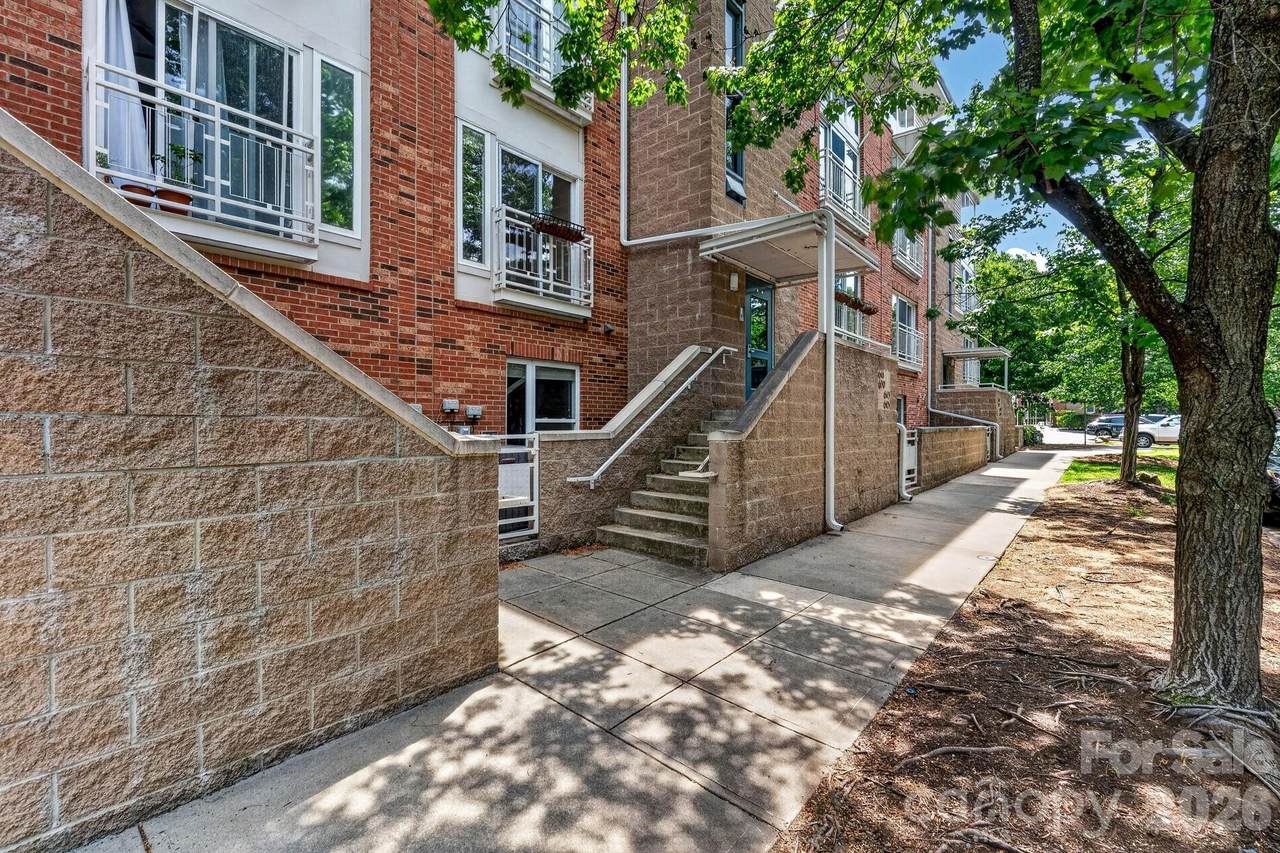 639 Raphael Place - Photo 1