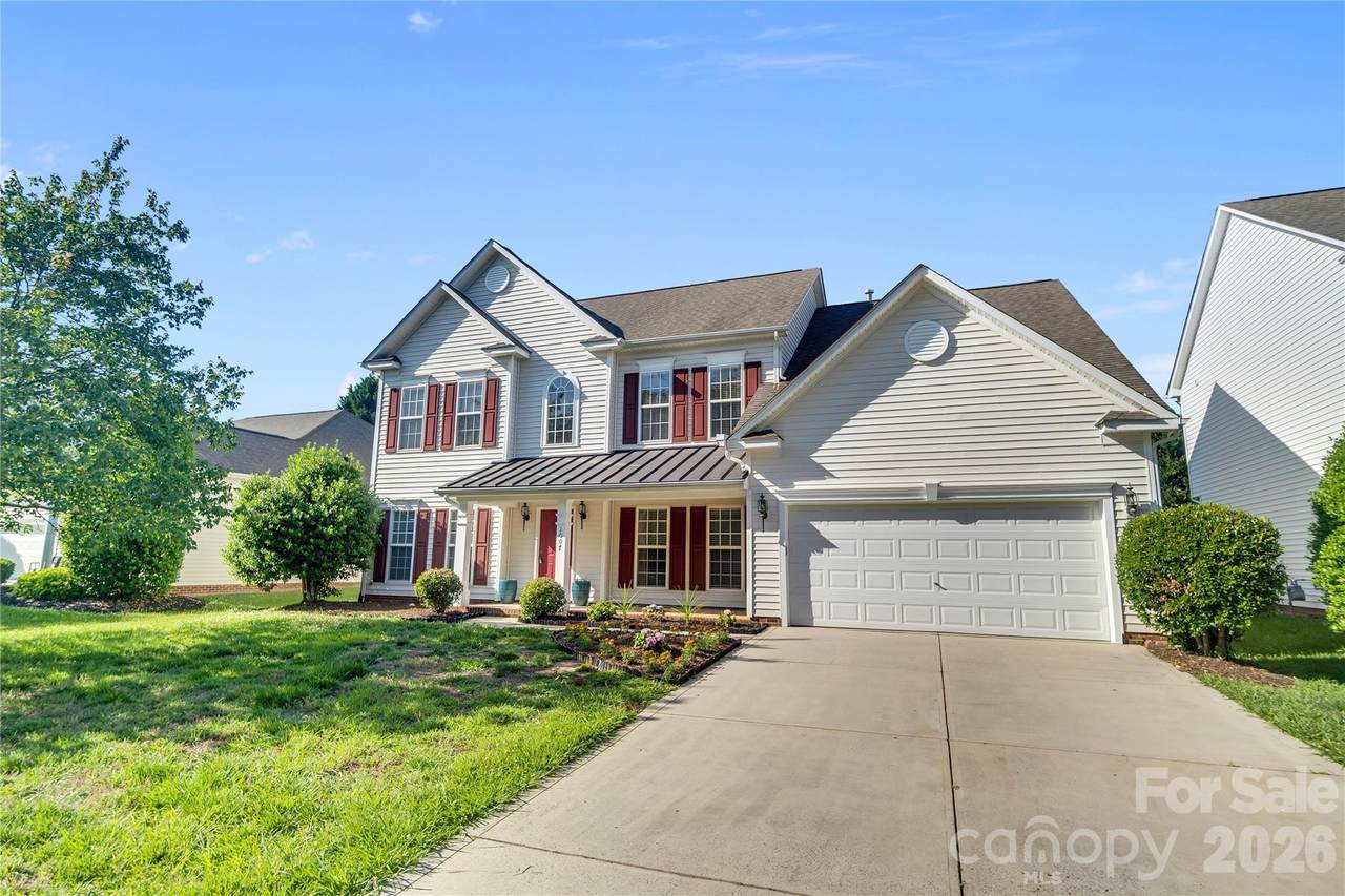 1007 Butterburr Drive - Photo 1