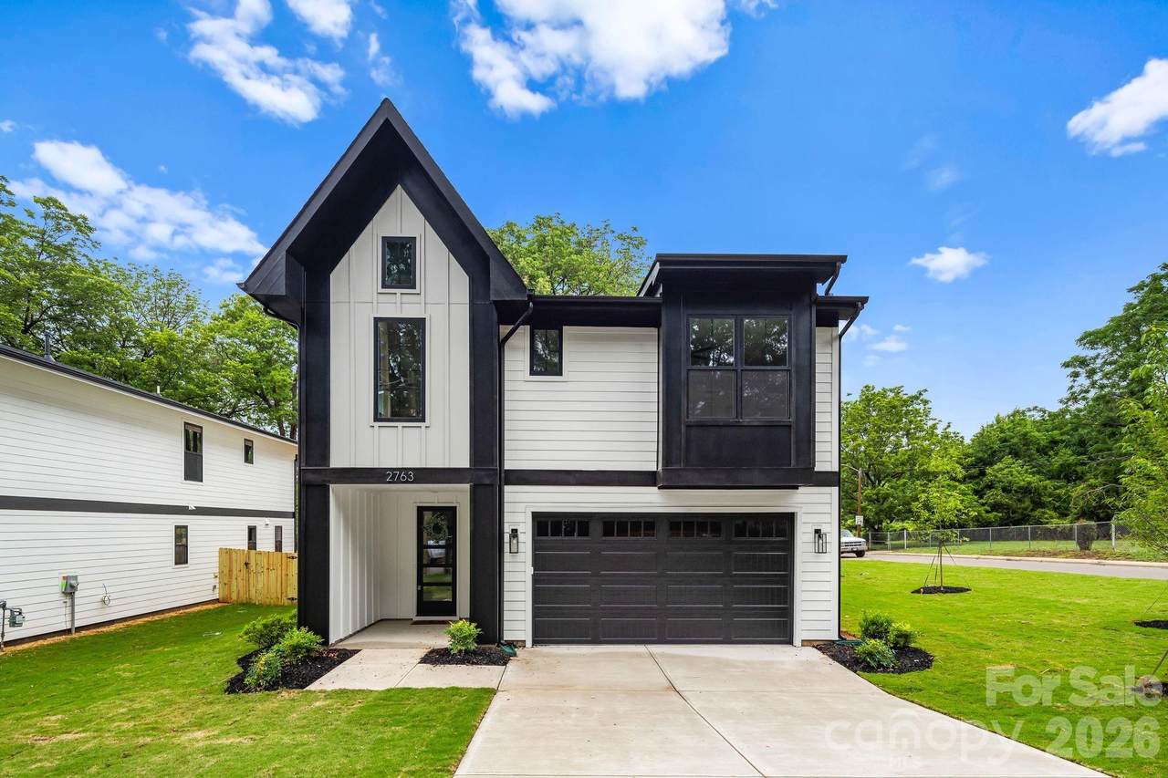 2763 Parkway Avenue - Photo 1