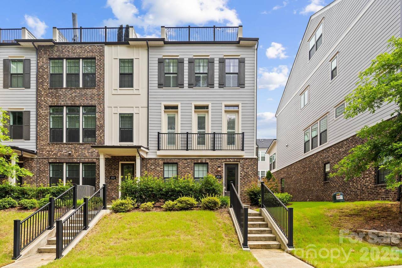 2525 Deacon Avenue - Photo 1