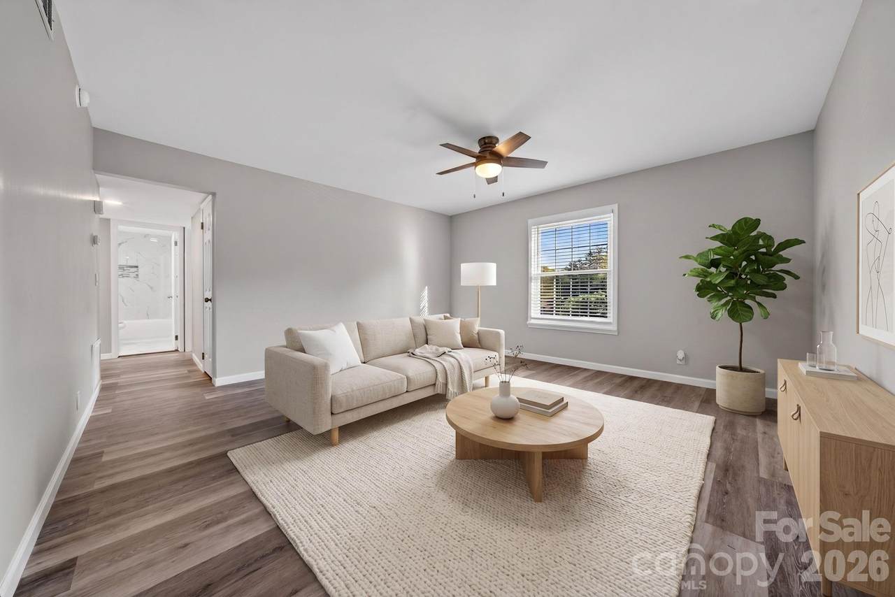 2610 Park Road - Photo 1
