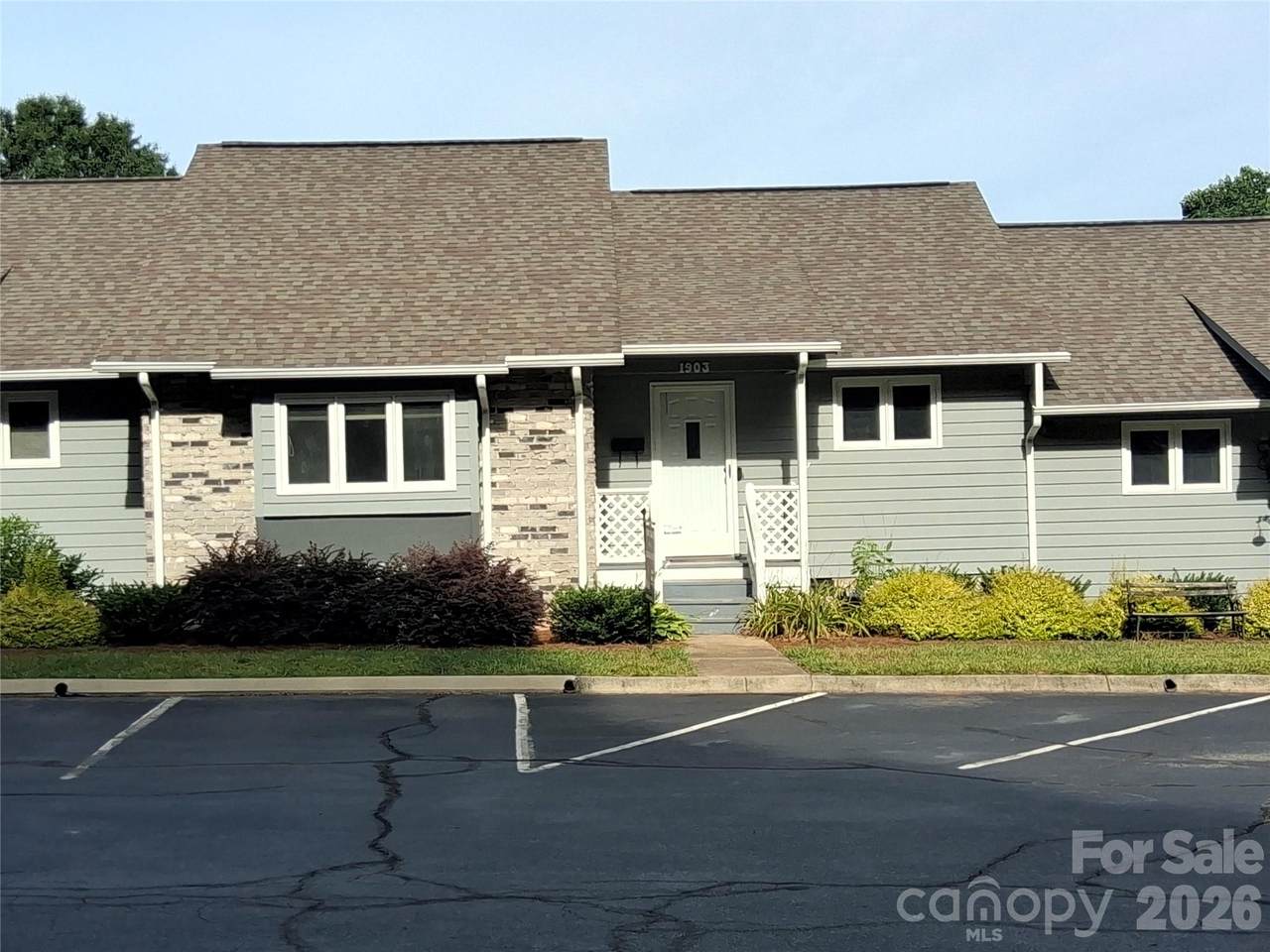 1903 Wellington Hills Circle - Photo 1
