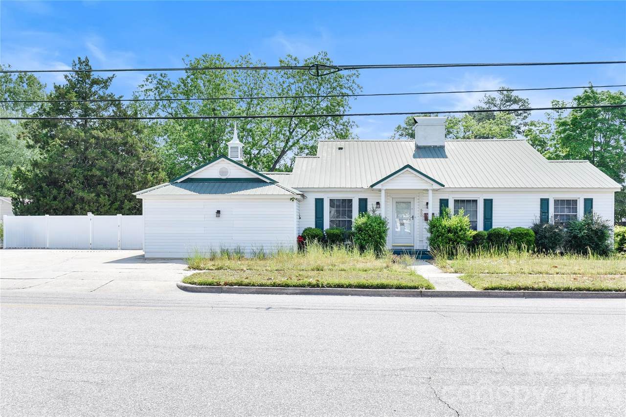 500 Godwin Avenue - Photo 1