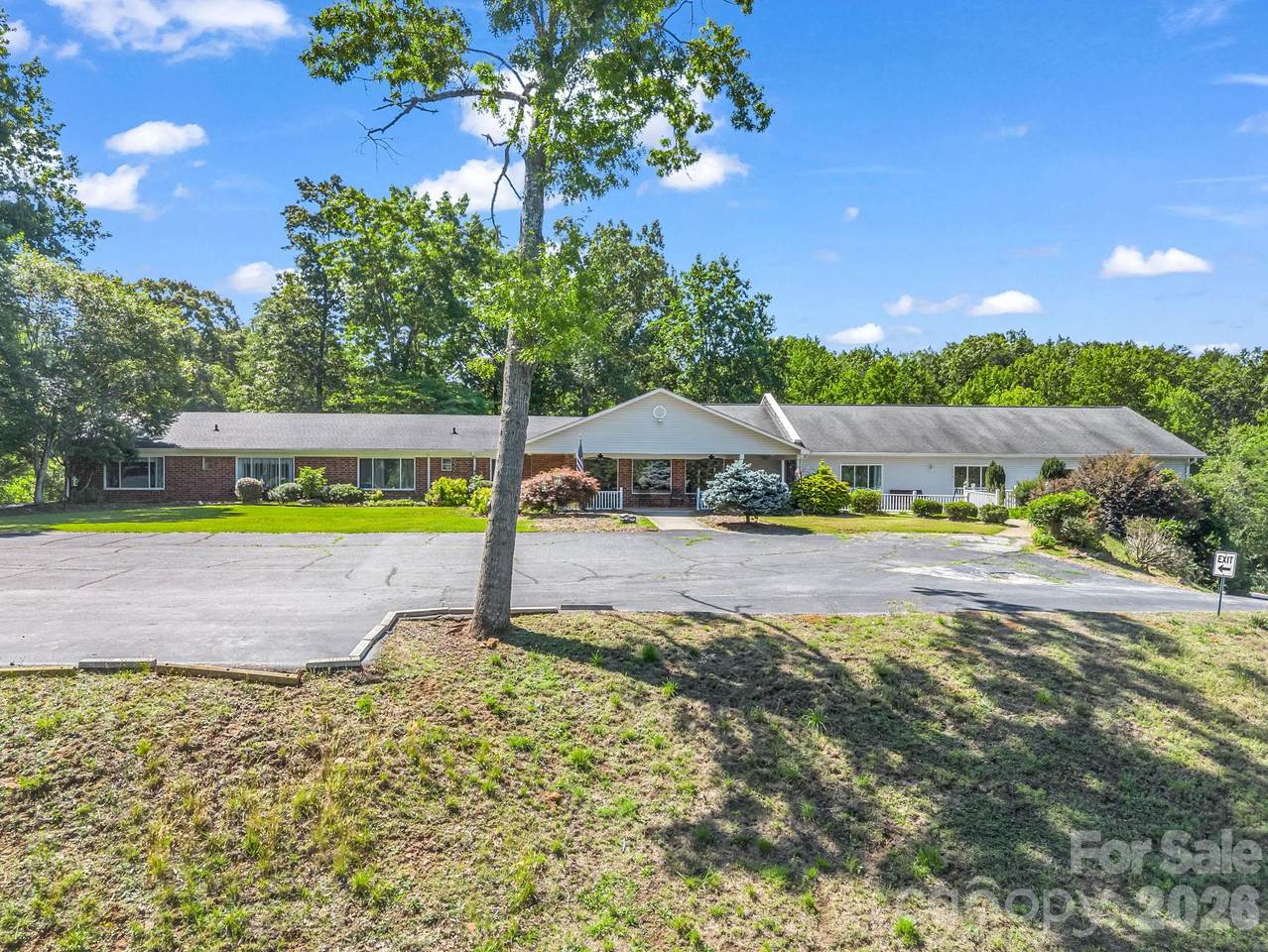 354 Woodland Drive - Photo 1